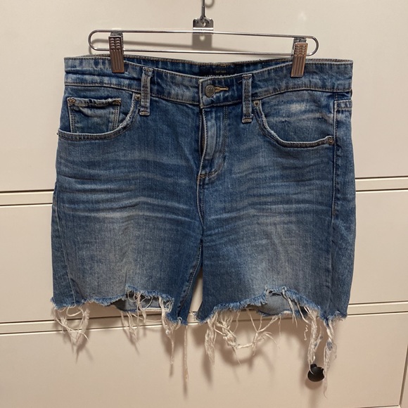 Lucky brand size 4/27 Ava short in blue denim. - Picture 5 of 6